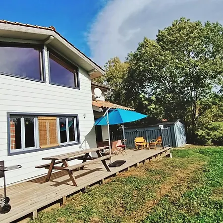 Superb Modern Chalet With 12 Possible Beds In The Middle Of The Countryside La Bastide-de-Serou